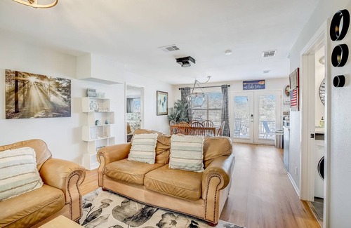Pedernales Bend House | 102 m² House ∙ 3 bedrooms ∙ 6 guests