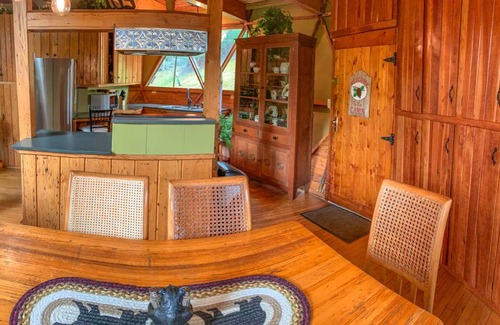 Grassy Creek House | 102 m² House ∙ 1 bedroom ∙ 5 guests