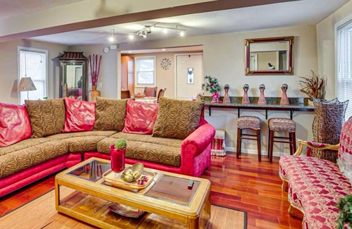 Golden Valley House | 102 m² House ∙ 3 bedrooms ∙ 5 guests