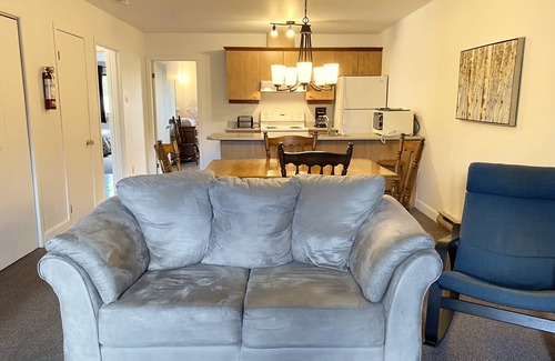 Saint Ferreol les Neiges Condo | [103] 3 bdr condo Mont Sainte-Anne ,30 min Quebec City, Le Massif ski