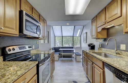 Shipyard Plantation Condo | 103 Beachwalk Remodeled Beach! Near Pool 2 BR 2.5 BA Bikes & Beach Gear included