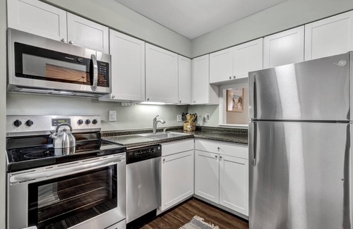 Hilton Head Condo | 103 Forest Gardens @ Forest Beach Near Coligny | Pool Access | 8 min walk to the Beach!