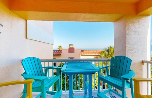 Independence Square Condo | 103 m² Condo ∙ 2 bedrooms ∙ 6 guests