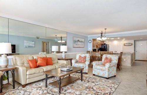 Holiday Isle Condo | 1034 Shoreline Towers | Direct Beach Access and Beach Setup!