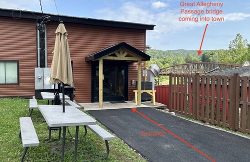 Ohiopyle Apartment | 104 Downtown Ohiopyle 2 beds Falls Market Inn