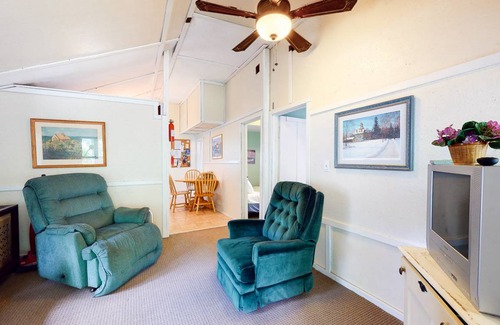 Poultney Cottage | 104 m² Cabin ∙ 2 bedrooms ∙ 6 guests
