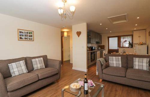 Hook House | 105 m² House ∙ 2 bedrooms ∙ 4 guests