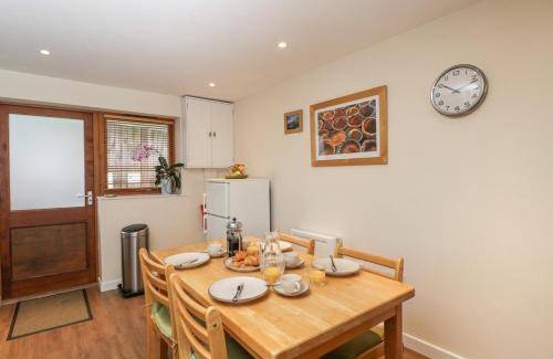 Hook House | 105 m² House ∙ 2 bedrooms ∙ 4 guests