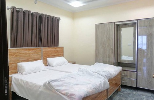 Murree Apartment | 105 m² Apartment ∙ 3 bedrooms ∙ 10 guests