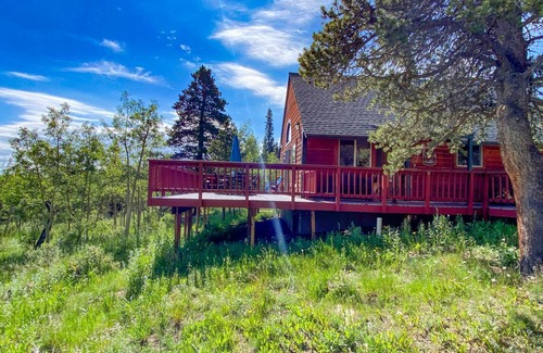 Warm Springs Cabin | 105 m² Cabin ∙ 2 bedrooms ∙ 5 guests