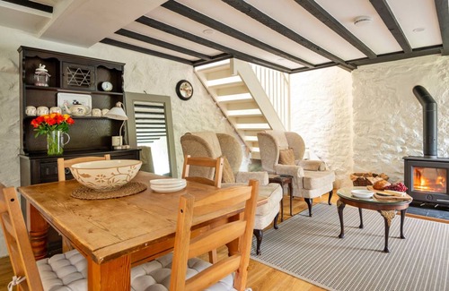 Ganllwyd Cottage | 105 m² Cabin ∙ 3 bedrooms ∙ 4 guests