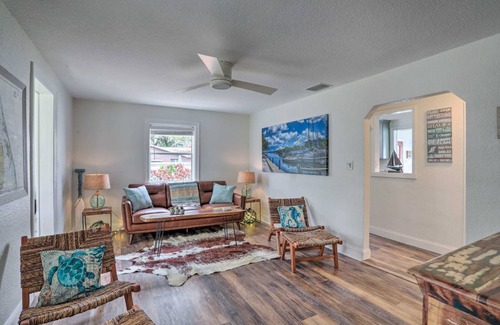 Safety Harbor Cottage | 105 m² Cabin ∙ 2 bedrooms ∙ 4 guests