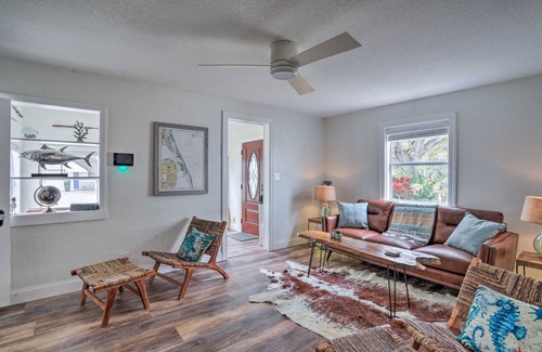 Safety Harbor Cottage | 105 m² Cabin ∙ 2 bedrooms ∙ 4 guests