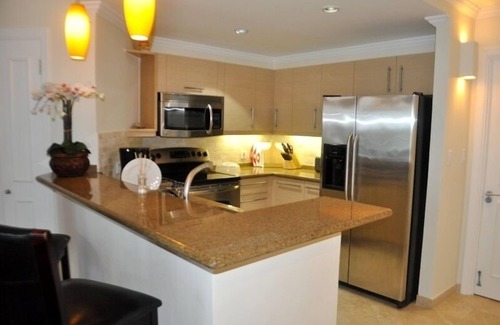 Dover Condo | 105 Sapphire Beach Condo (2Bedroom/2Bathroom) On The Dover Beach, Barbados.