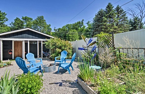 Elk Rapids Cottage | 106 m² Cabin ∙ 2 bedrooms ∙ 4 guests