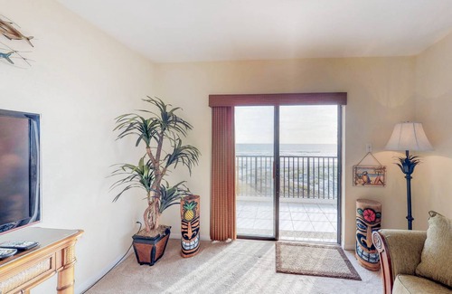 Cocoa Beach Condo | 106 m² Condo ∙ 2 bedrooms ∙ 5 guests