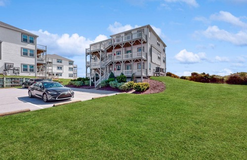 Emerald Isle Condo | 106 m² Condo ∙ 2 bedrooms ∙ 6 guests