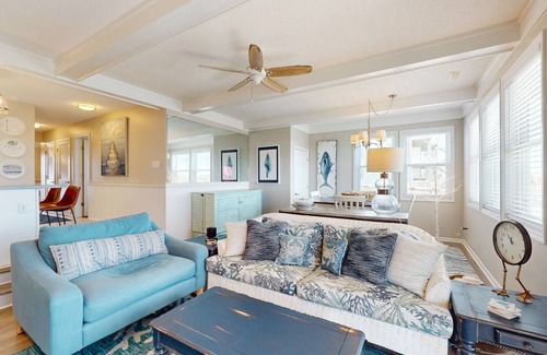 Emerald Isle Condo | 106 m² Condo ∙ 2 bedrooms ∙ 6 guests
