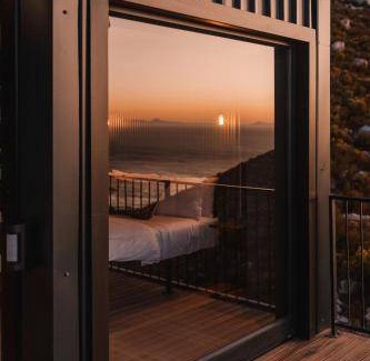 Rooiels Hotel | 106 m² Hotel ∙ 2 bedrooms ∙ 4 guests