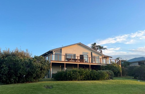 Dalmeny House | 106 Ocean Parade Dalmeny