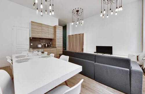Saint-Vincent-de-Paul Apartment | 106-Suite Cece - Superb Duplex in Paris