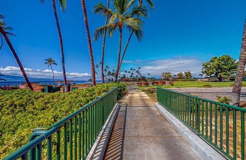 Historic Lahaina Front Street House | 107 m² House ∙ 2 bedrooms ∙ 4 guests
