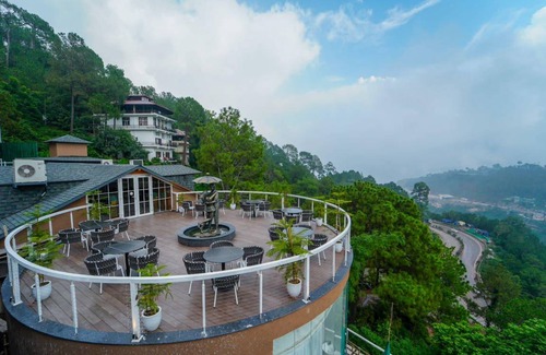 Kumarhatti Resort | 107 m² Resort ∙ 2 bedrooms ∙ 6 guests