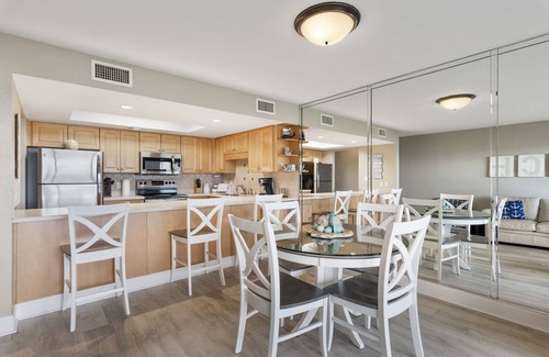 Destin Condo | 107- Pack your flip flops and unwind at the BEACH. Destin Beach Club