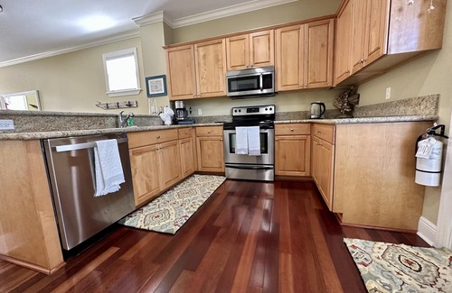 Islamorada House | 108 Anglers Reef Islamorada 31' BOAT SLIP AVAILABLE