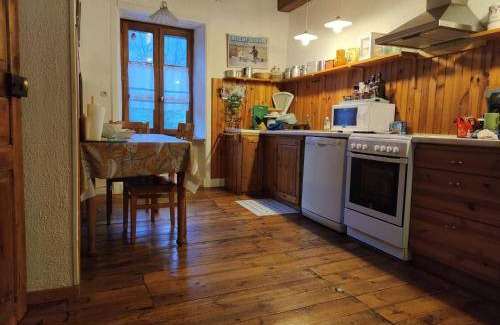 Saint-Jacques-des-Blats House | 108 m² House ∙ 3 bedrooms ∙ 8 guests
