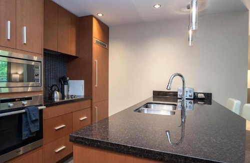 Revelstoke Apartment | 108 m² Serviced apartment ∙ 3 bedrooms ∙ 127 guests