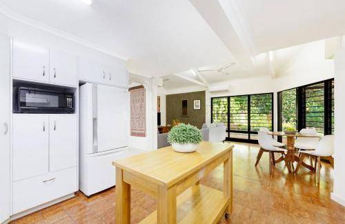 Nightcliff House | 1087 m² House ∙ 2 bedrooms ∙ 4 guests