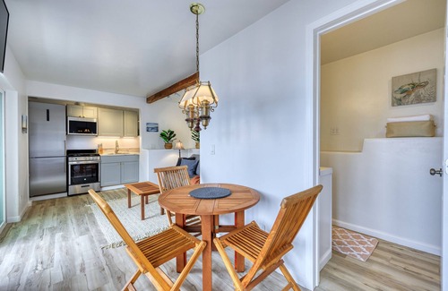 Avalon House | 108MT #3: Stunning 1BDR + Views, BBQ + Harbor Views + Golf Cart
