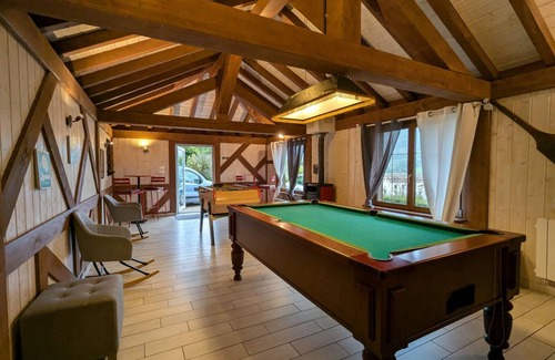 Fresse-sur-Moselle Cottage | 109 m² Cabin ∙ 4 bedrooms ∙ 12 guests