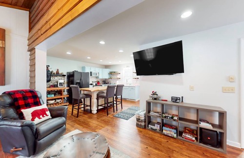 Blowing Rock Cottage | 109 m² Cabin ∙ 2 bedrooms ∙ 6 guests