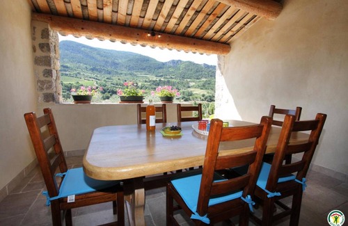 Sahune House | 109 m² Gîte ∙ 4 bedrooms ∙ 6 guests