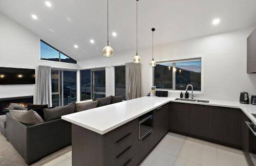 Frankton House | 109 m² House ∙ 3 bedrooms ∙ 6 guests