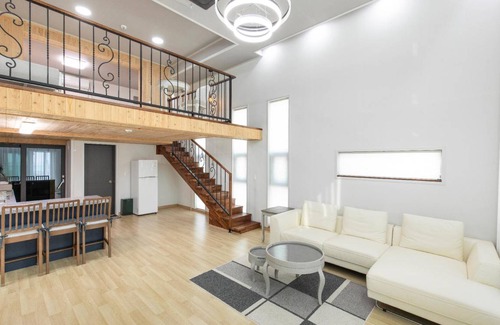 Namhae House | 109 m² Motel ∙ 7 guests
