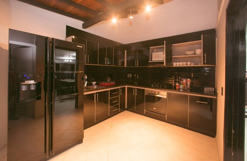 El Tesoro House | 10BRPOBLADOMANSIONPOOLJAVUZZIPRIVATE