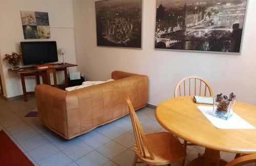 Morbio Inferiore Apartment | #10ilnumeroperfetto, independent entrance, private parking & garten