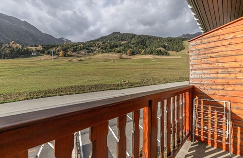 Aussois Apartment | 10m from ski slopes, 2nd floor, balcony, ski locker, 18m², Aussois