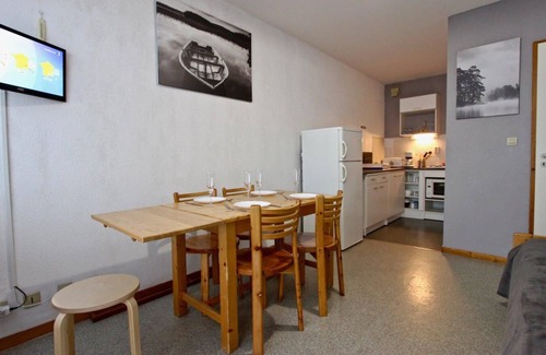 Chamrousse Apartment | 10m from ski slopes, 1st floor, balcony, tv, ski locker, 34m², Chamrousse