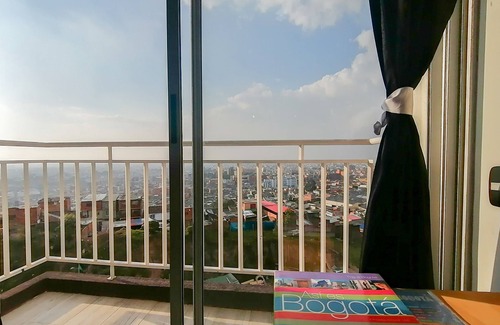 Bogota Apartment | 10min dt + Free WiFi + kitchen + 24/7 sec & more