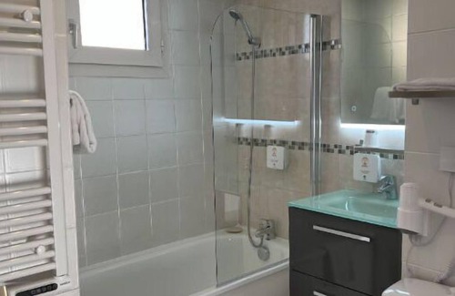 Sud Hotel | 10min du centre-ville! Chambre double comfortable