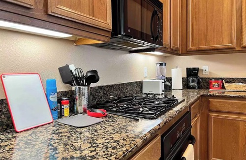 Hemet House | 10min Soboba Casino Hemet Home with Hot tub+Lots of Parking grg/rv/boat/ATV's