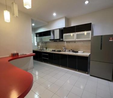 Central Seberang Perai House | 10pax -2 Storey House Bayu Mutiara at Bukit Mertajam