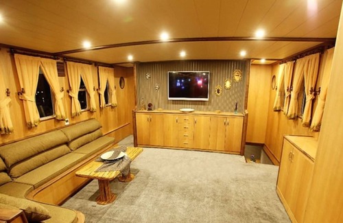 Gocek Boat Rental | 10pax capacity Luxury Yacht for Rent in Göcek, Fethiye | www.yachttogo.com