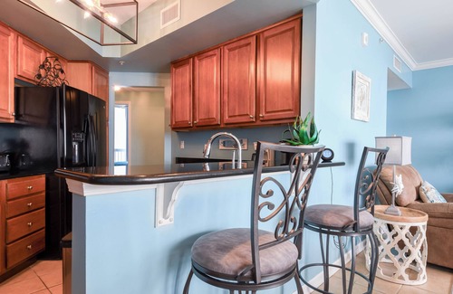 Destin Condo | 10th Floor Beachfront Condo in the Heart of Destin w/Breathtaking Views