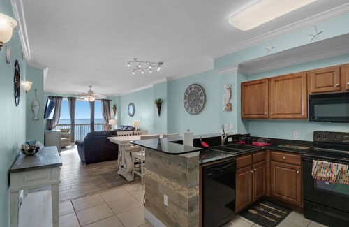 Panama City Beach Condo | 10th FLOOR! GULF FRONT! BEACH SERVICE INCLUDED DURING SEASON!