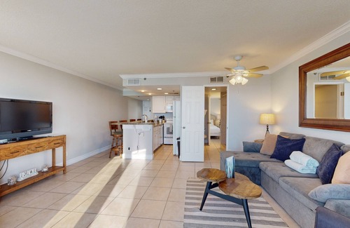Panama City Beach Apartment | 10th-floor, Gulf-front condo with pools, tennis, views, & fast WiFi